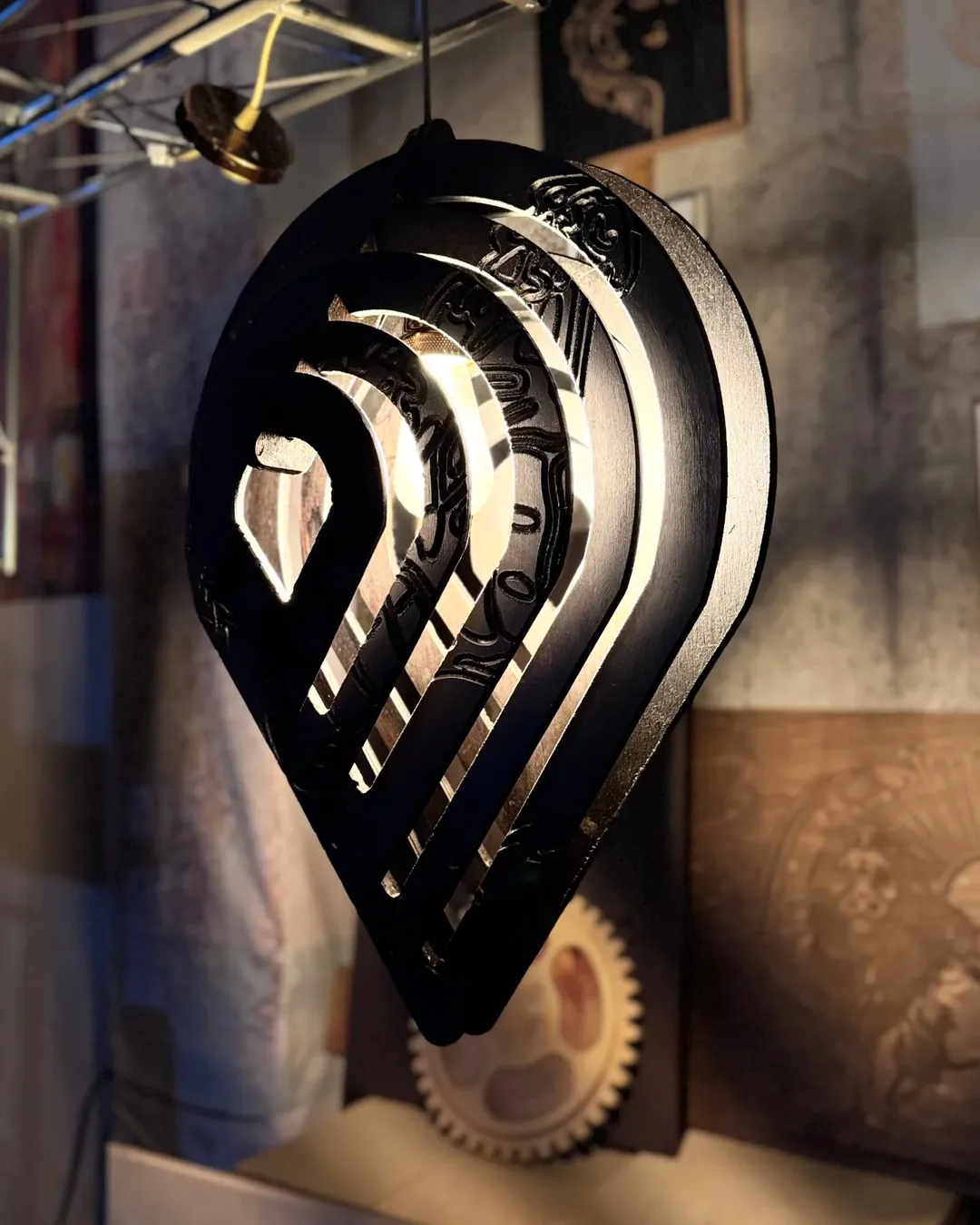 لوستر چوبی لوسکو طرح لوکیشن